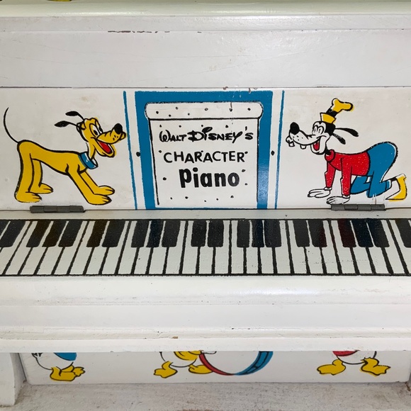 RARE! Vintage Walt Disney’s CHARACTER PIANO, UPRIGHT Wooden Musical Jewelry Box - Picture 8 of 15